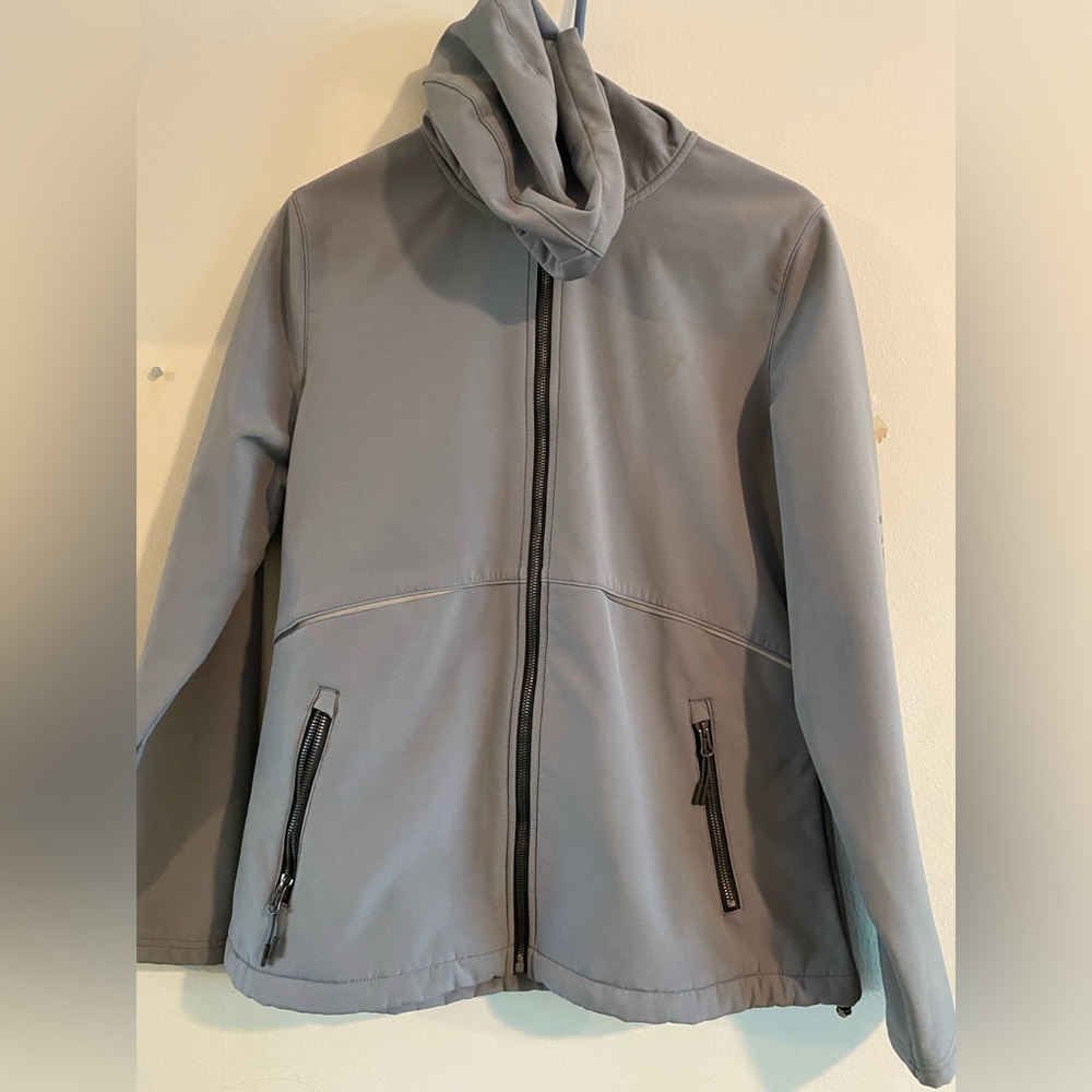 NWOT New balance waterproof running jacket
